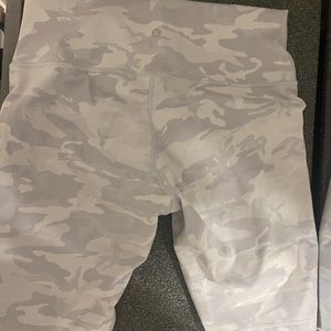 Lulu lemon wunder under biker shorts